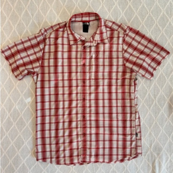 North Face Men’s Red/White Plaid Button Down Shirt. Size large. - Picture 10 of 10